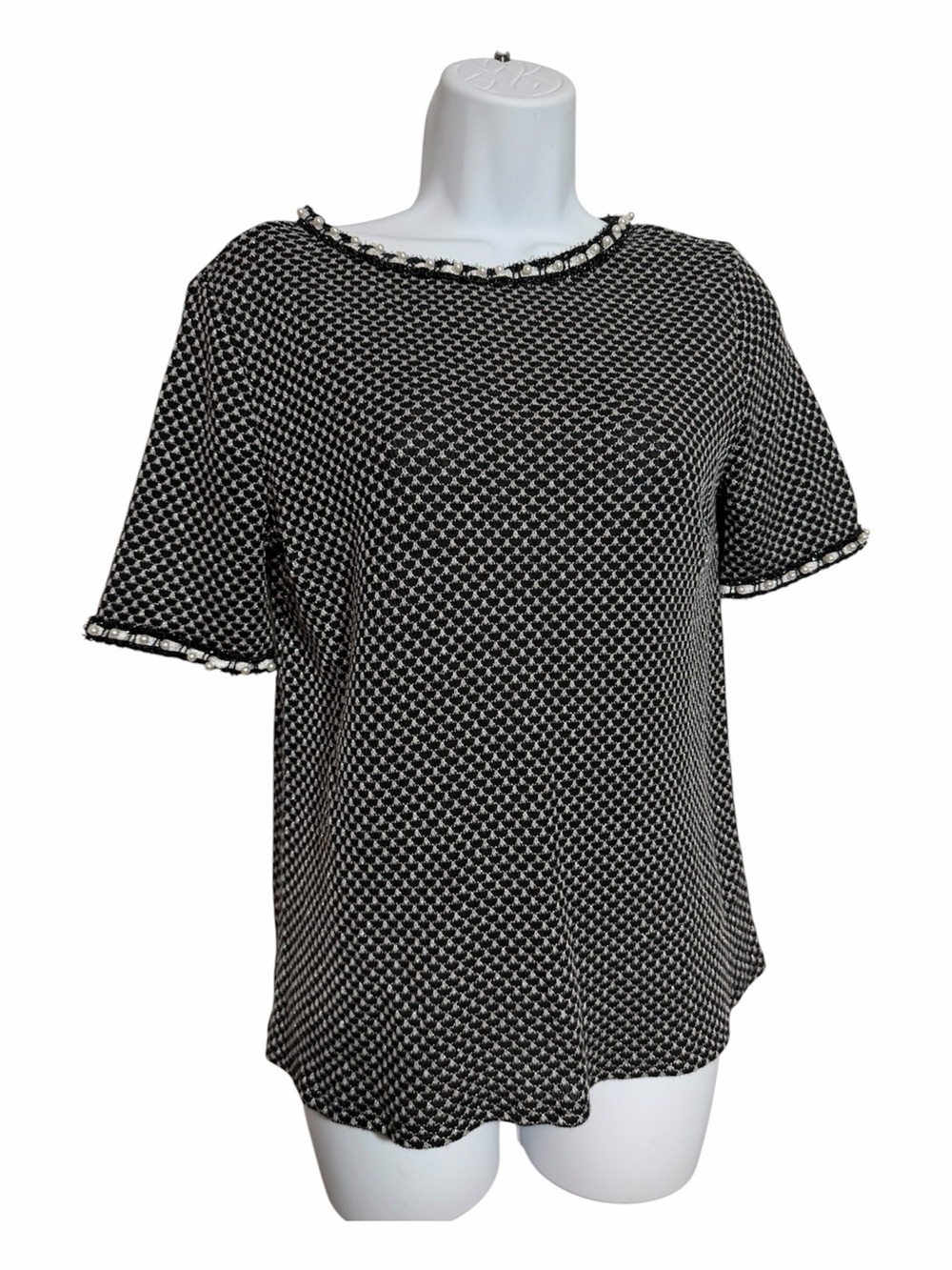 Black & White Tectured Short-Sleeve Top Pearl Trim Size Small Classic Dressy
